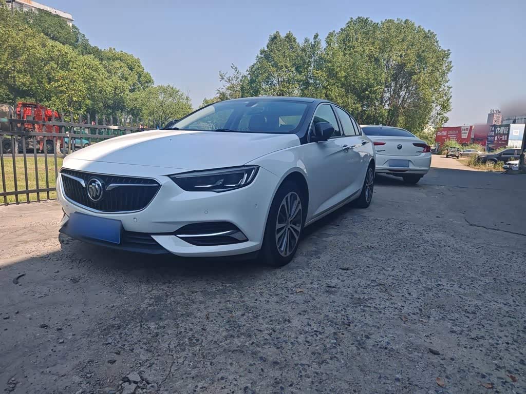 Regal 2017 28T Exclusive