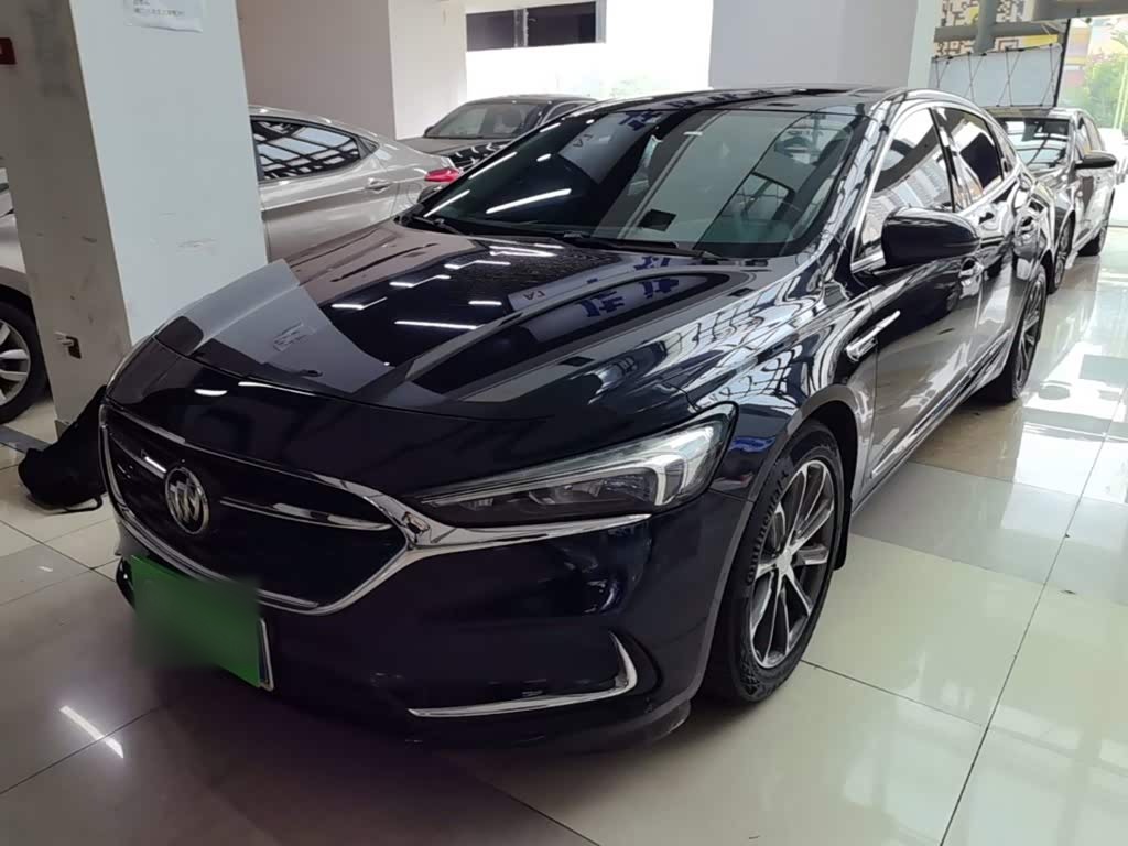 LaCrosse 2019 28T Luxury