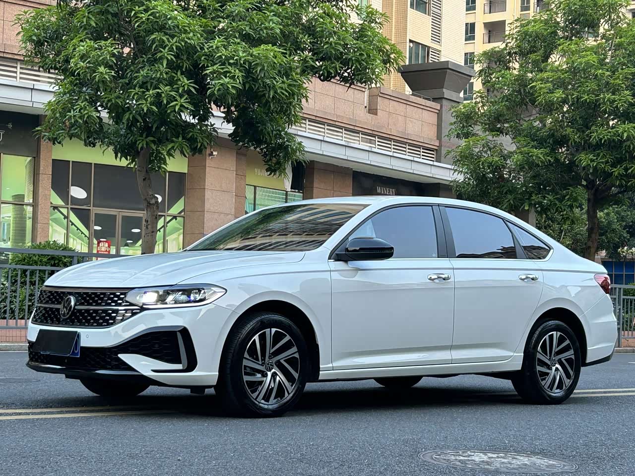 Lavida 2024 300TSI DSG Leading