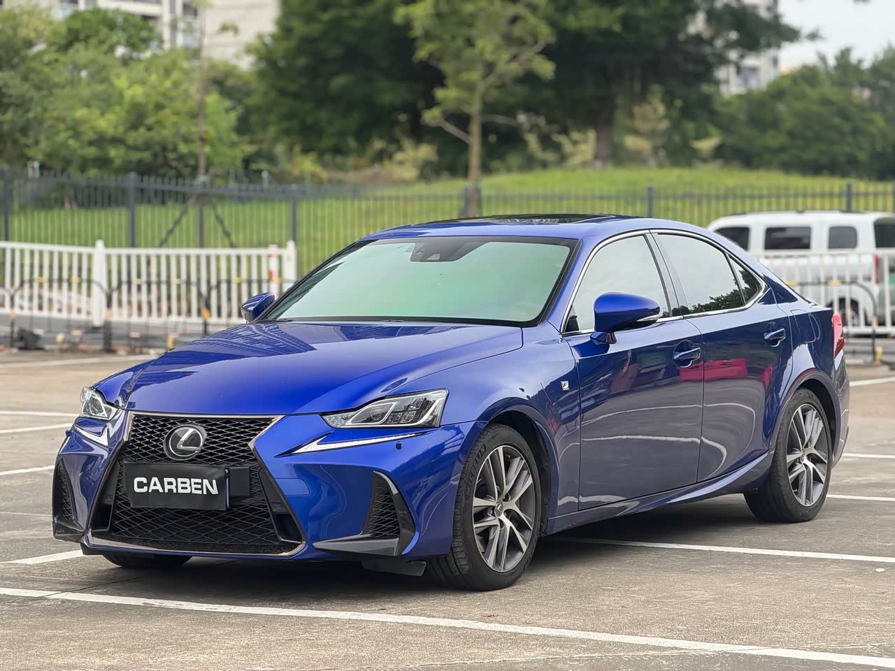 IS 2017 300 F SPORT
