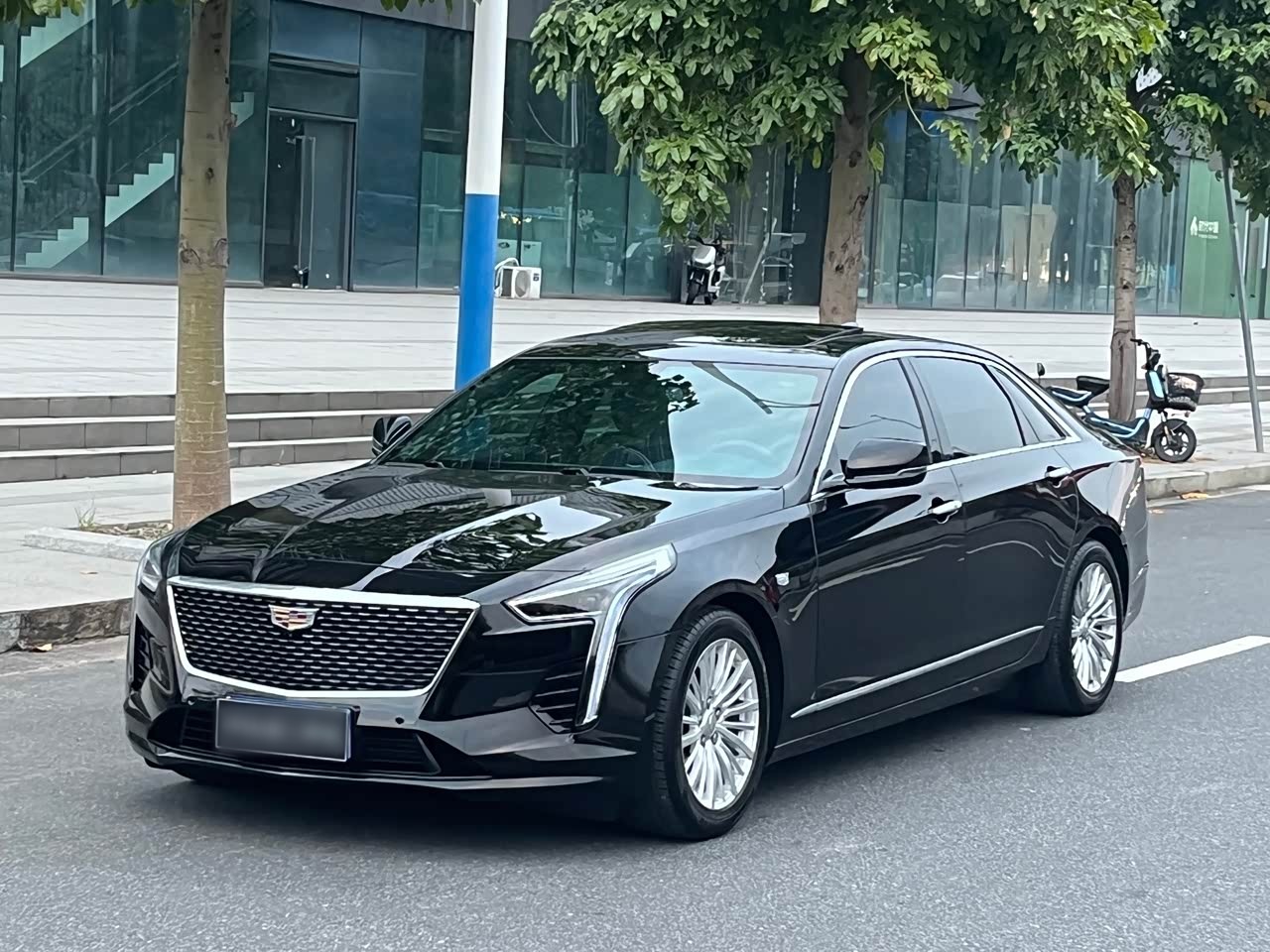 CT6 2022 28T Luxury