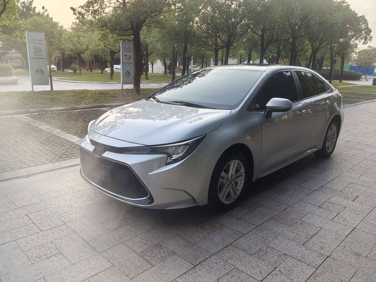 Levin 2022 Hybrid 1.8H E-CVT Luxury