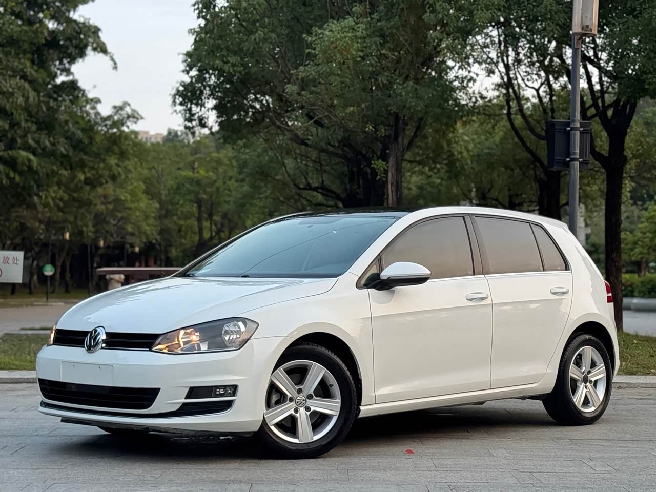 Golf 2016 230TSI AT Comfort