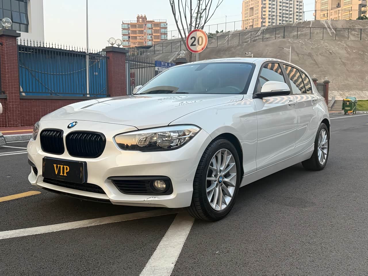 1 Series Imported 2016 120i Leading