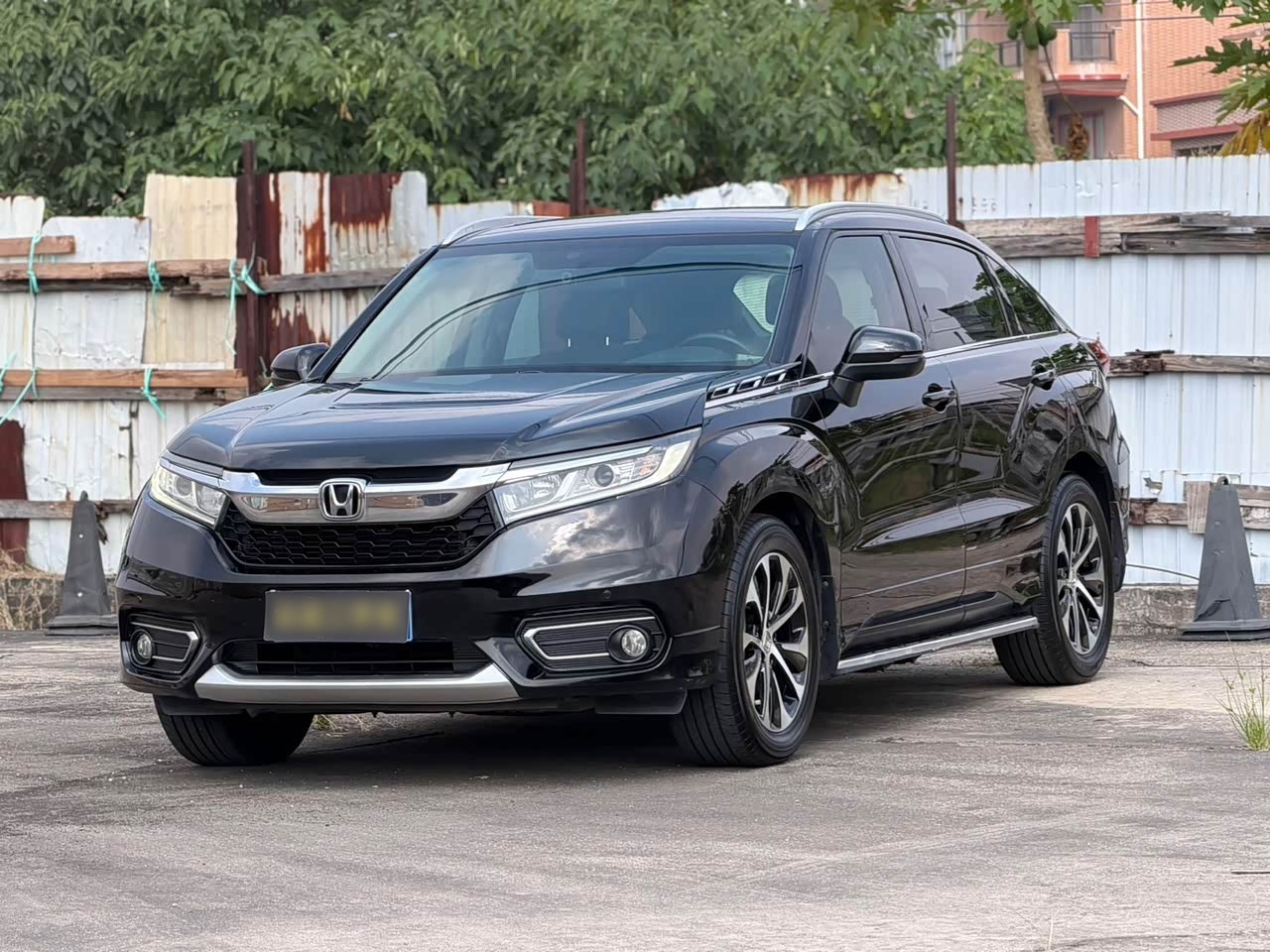 Avancier 2017 240TURBO RWD Luxury