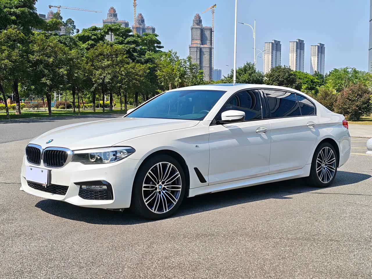 5 Series 2018 530Li Leading M Sport Package
