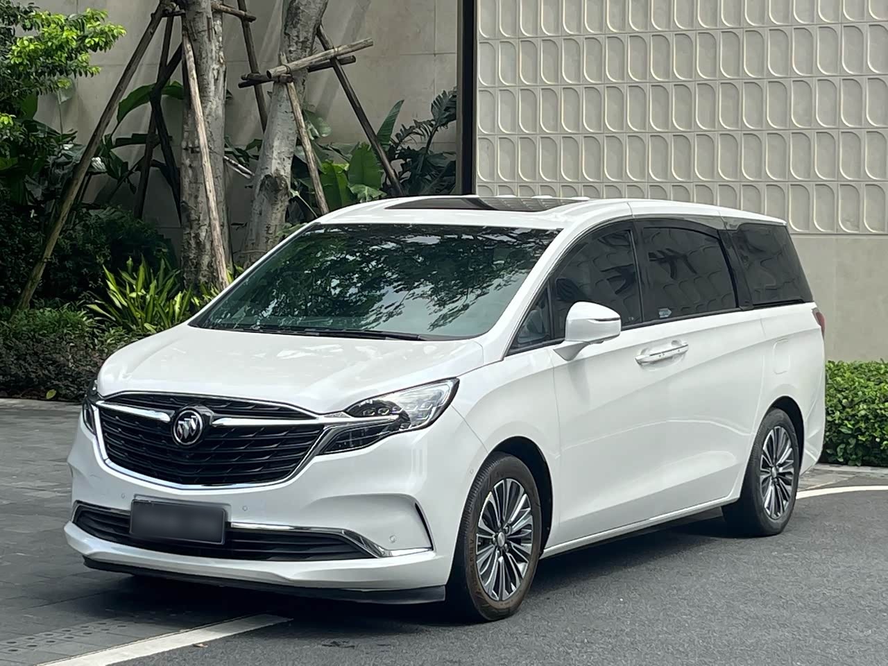 GL8 2022 ES 653T Luxury