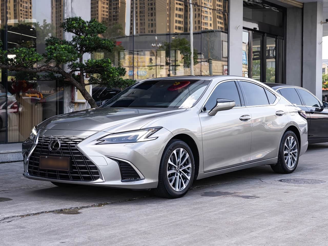 ES 2025 300h Exclusive