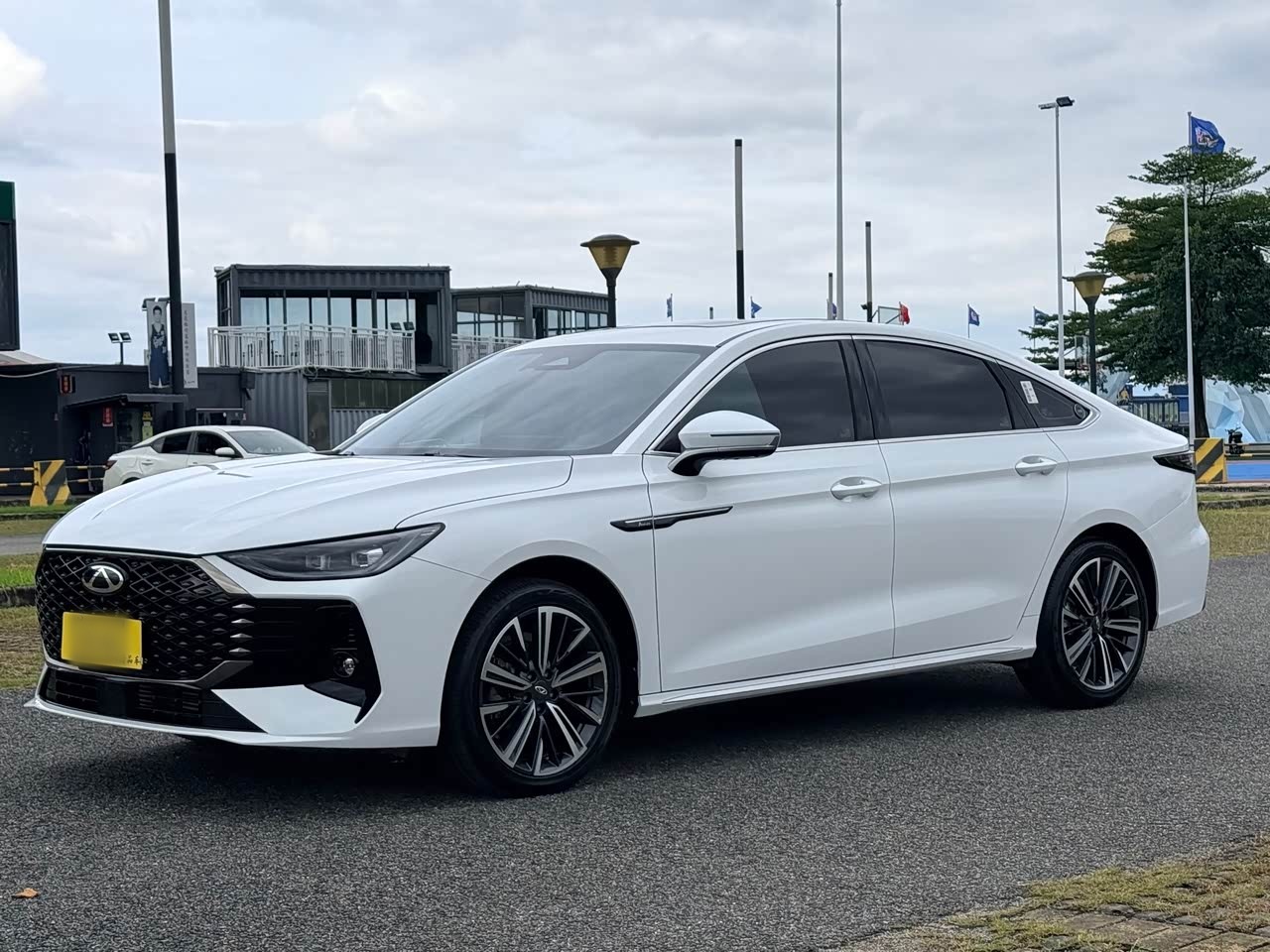 Arrizo 8 PRO 2025 1.6T DCT Luxury +