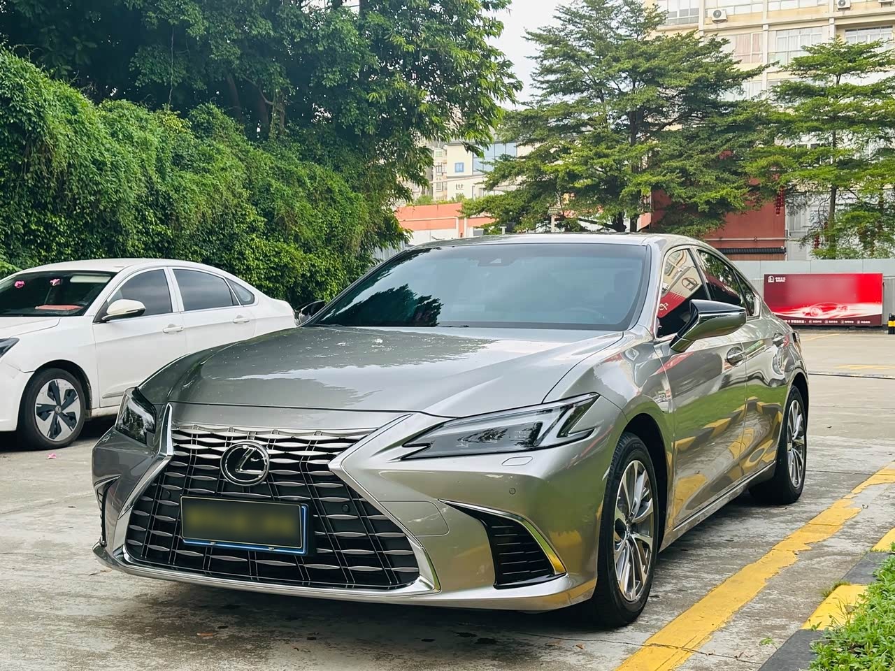 ES 2025 300h Exclusive