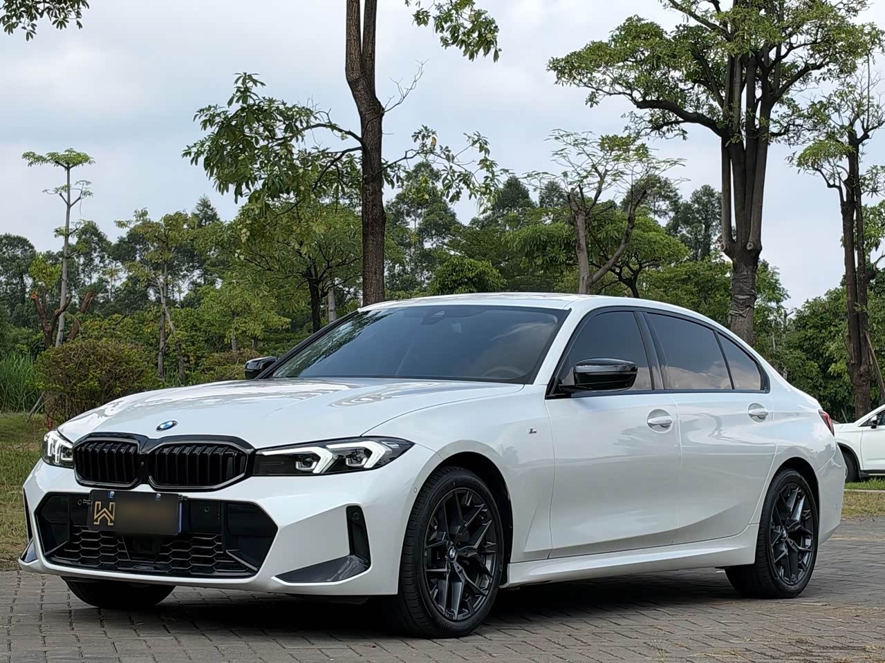 3 Series 2025 330Li M M Sport Night Package