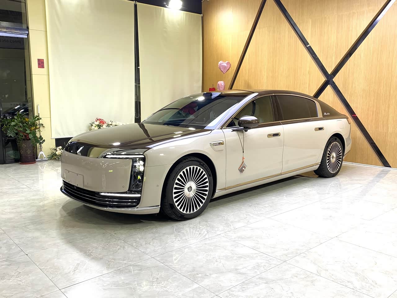S800 2025 EREV Exclusive 5-Seater 192-Line LiDAR