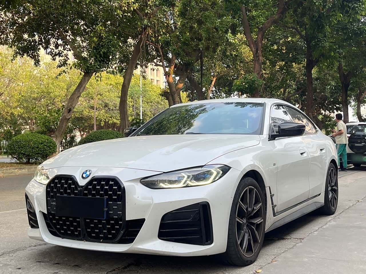 4 Series 2023 425i M Sport Package
