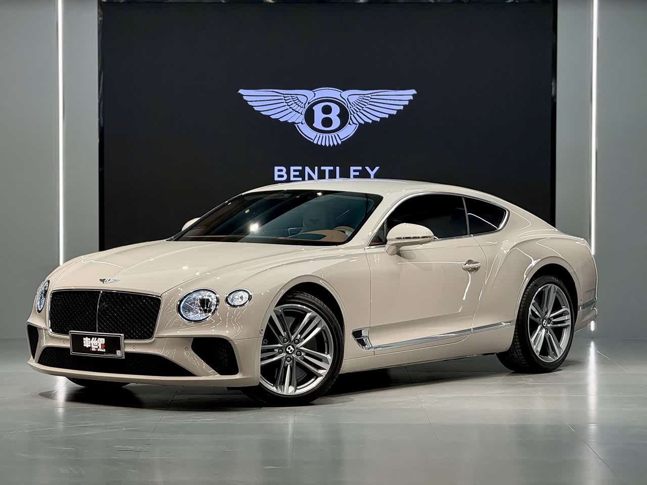 2024 4.0T GT V8