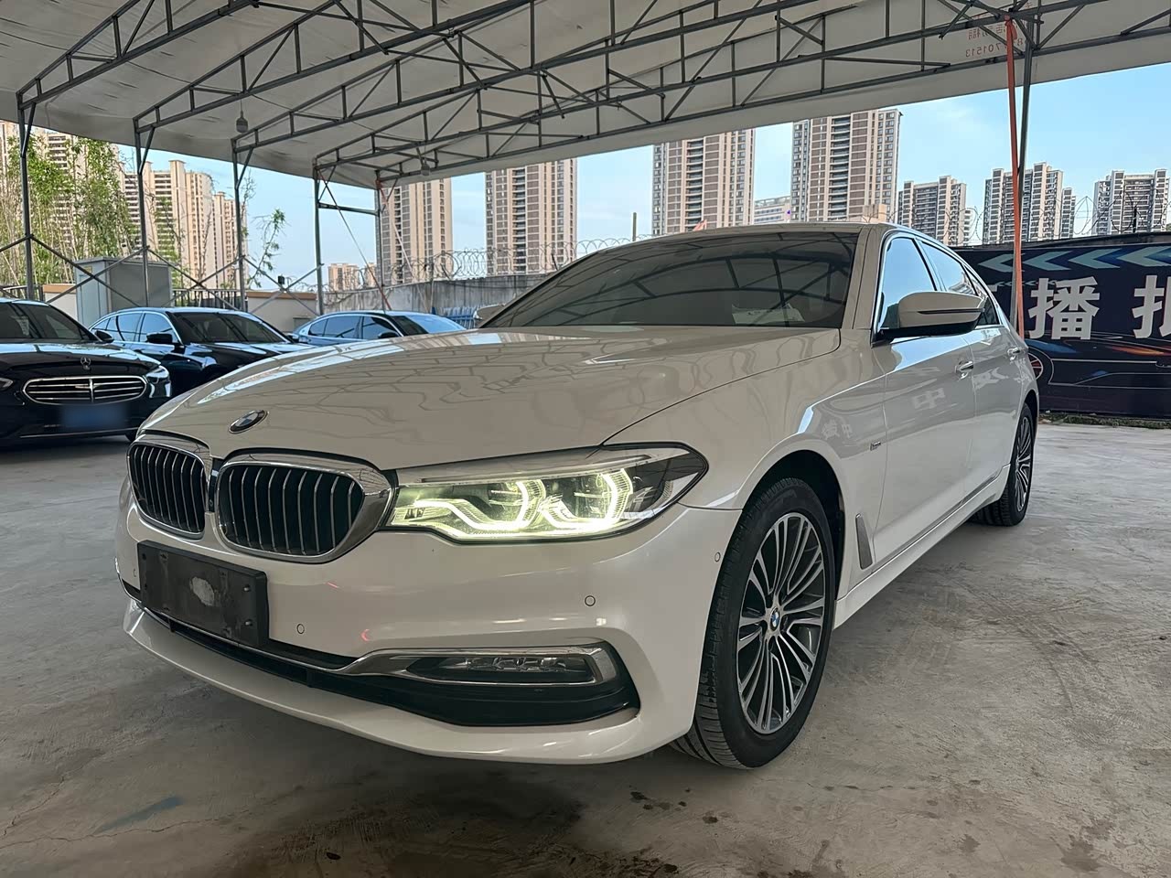 5 Series 2018 530Li Exclusive Luxury