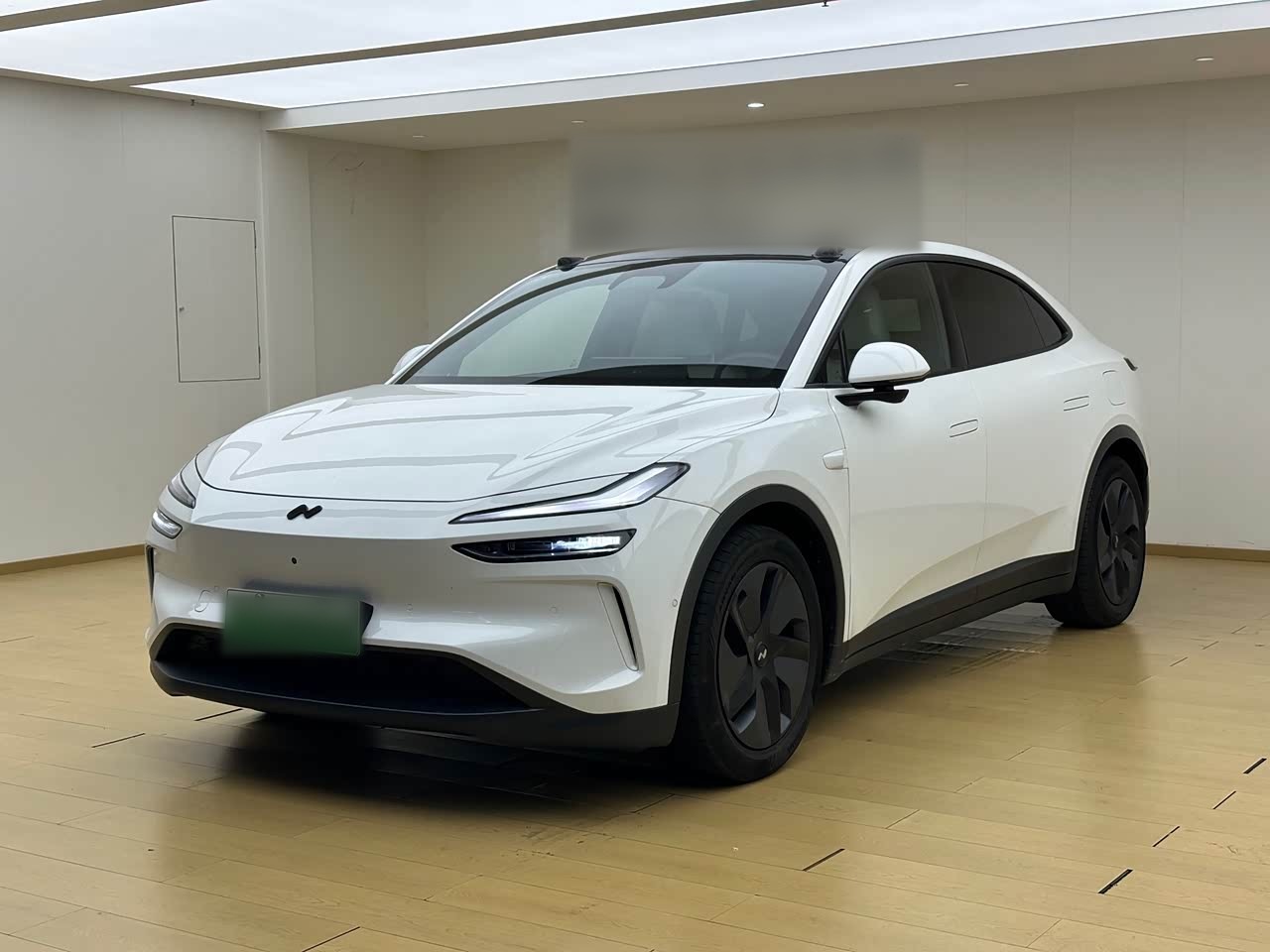 L60 2024 60kWh RWD