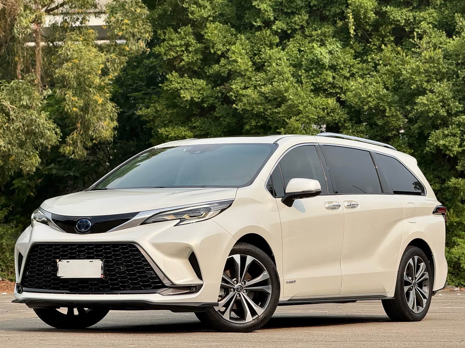Granvia 2023 2.5L Hybrid VIP