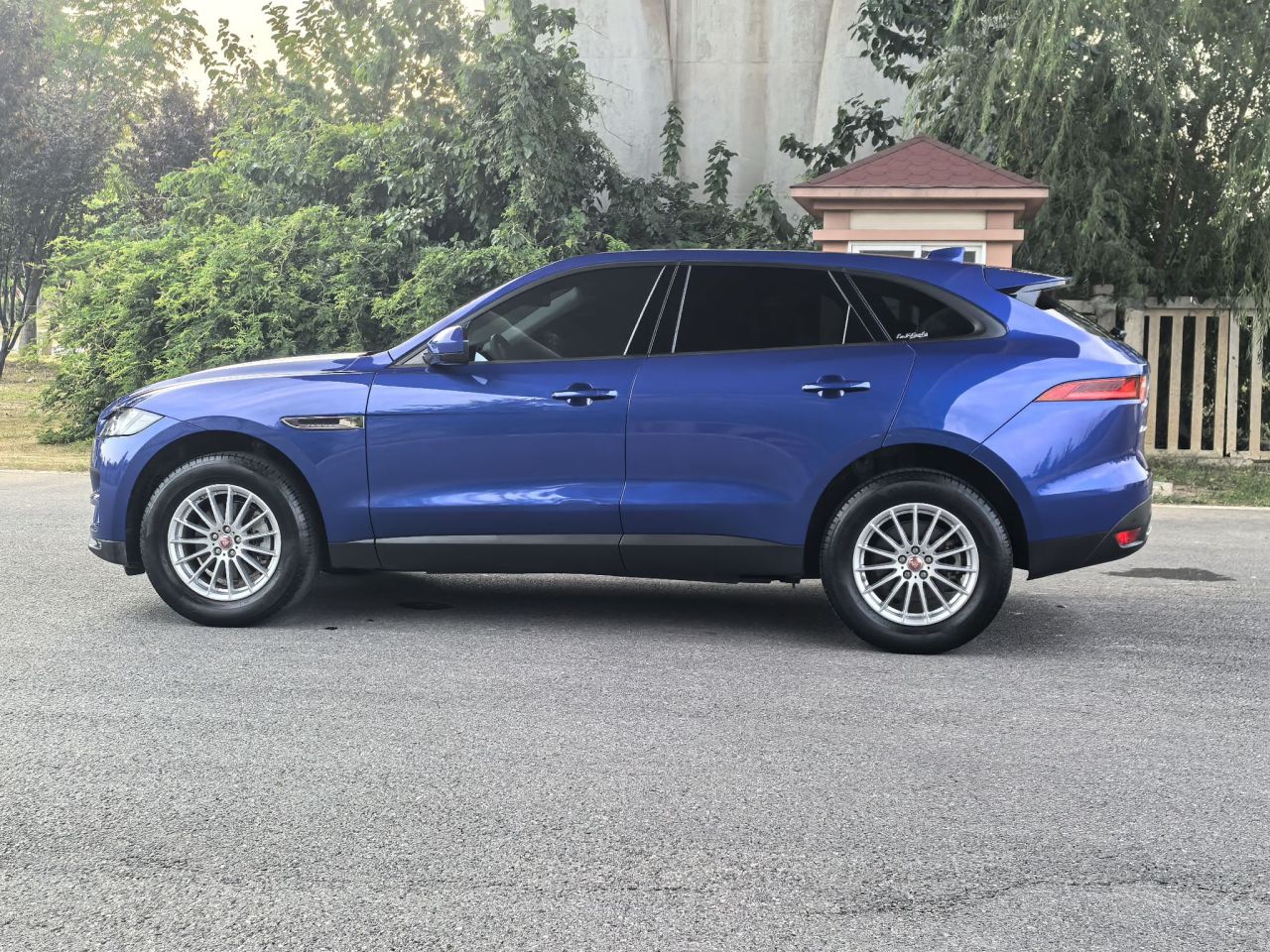 F-PACE 2018 2.0T AWD Exclusive photo 4