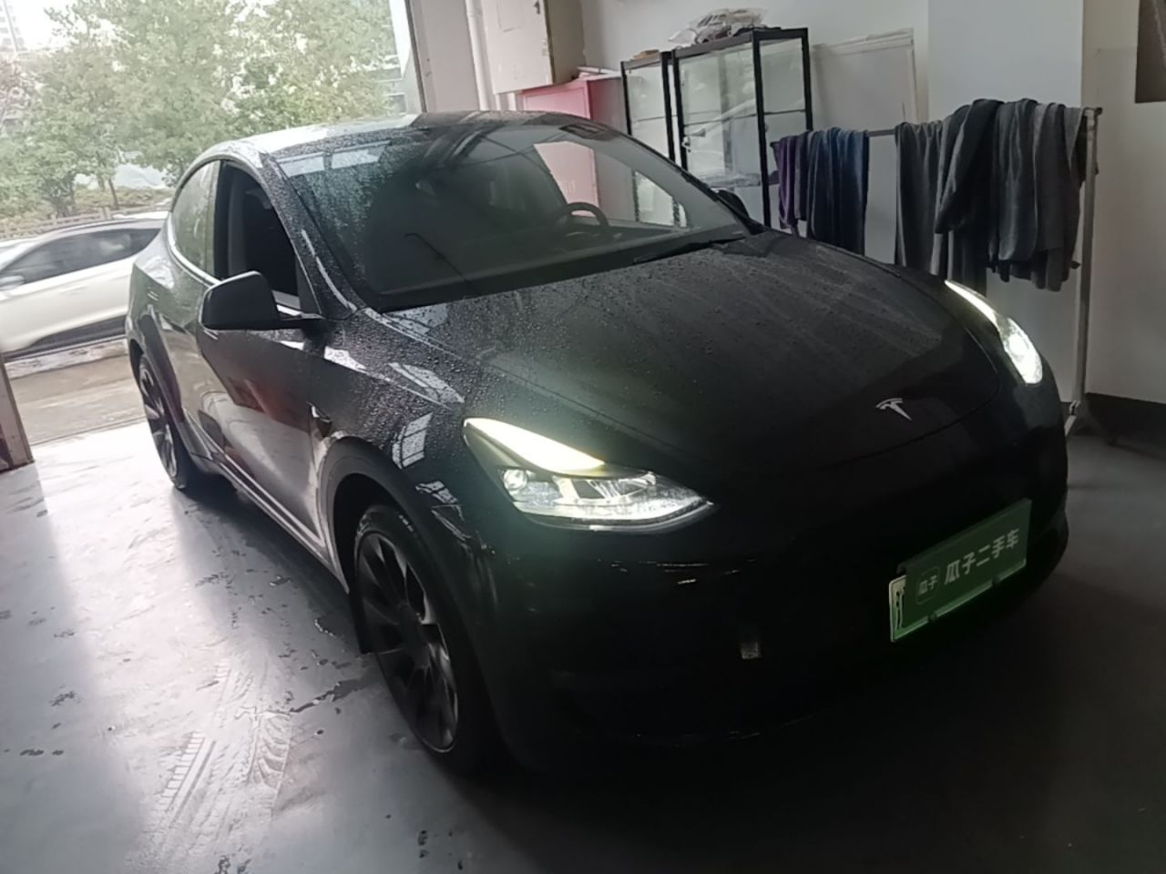 Model Y 2021 Standard Range RWD photo 3