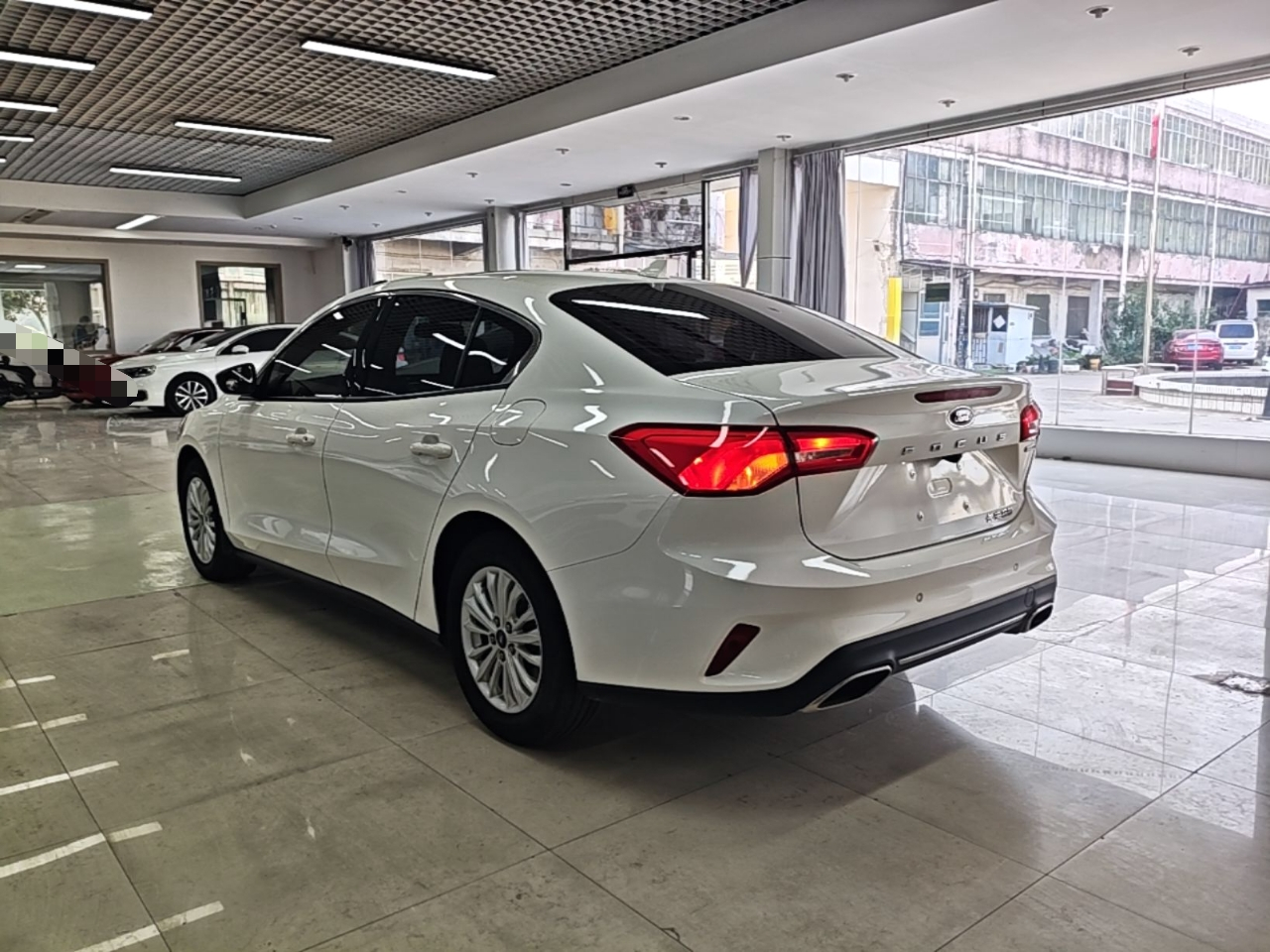 Focus 2021 Sedan EcoBoost 180 AT photo 4