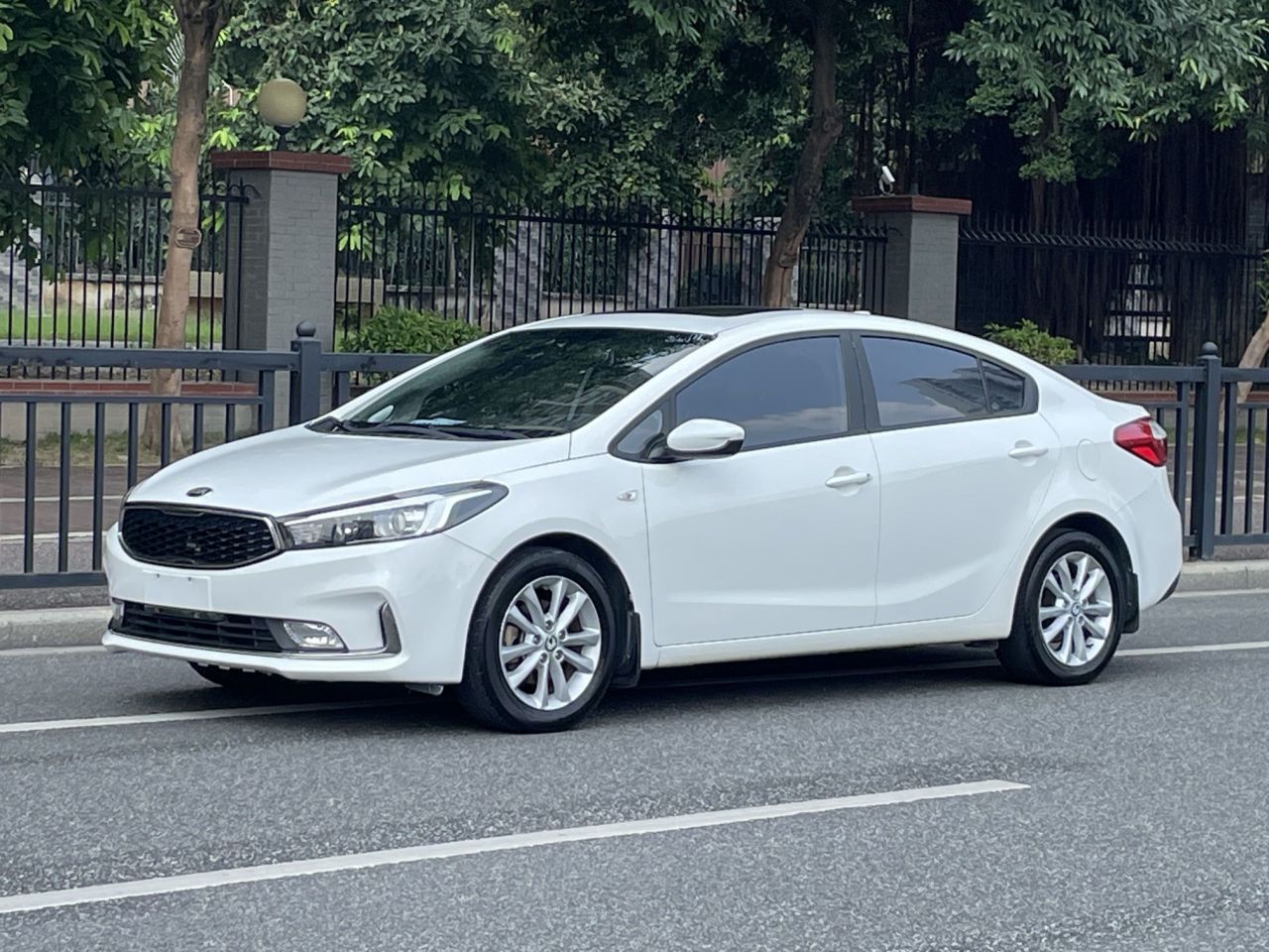 K3 2016 1.6L AT