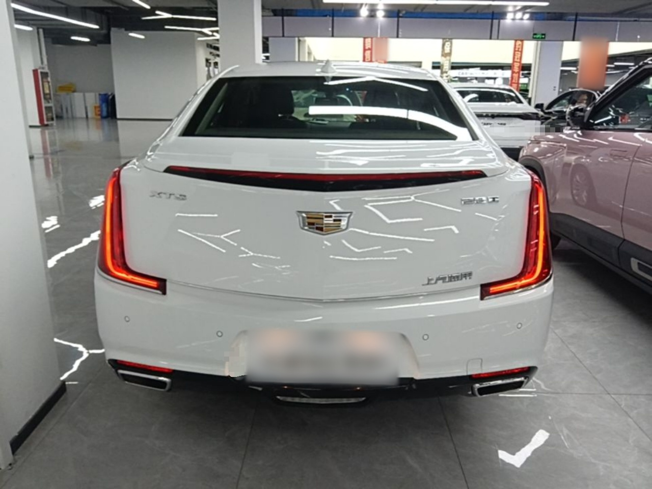 XTS 2018 28T Tech photo 5