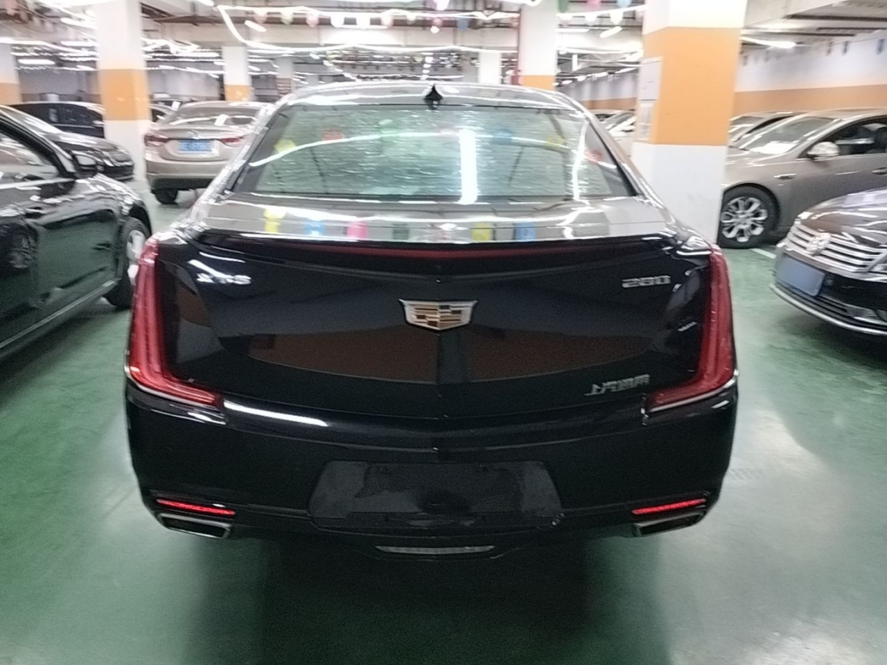 XTS 2018 28T Tech photo 5