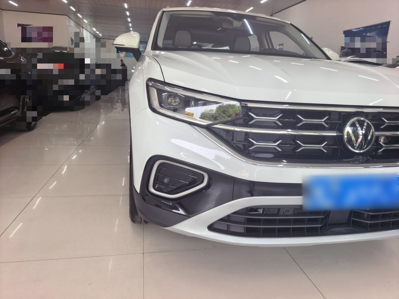 Tayron 2024 330TSI RWD Luxury Plus Advanced photo 4