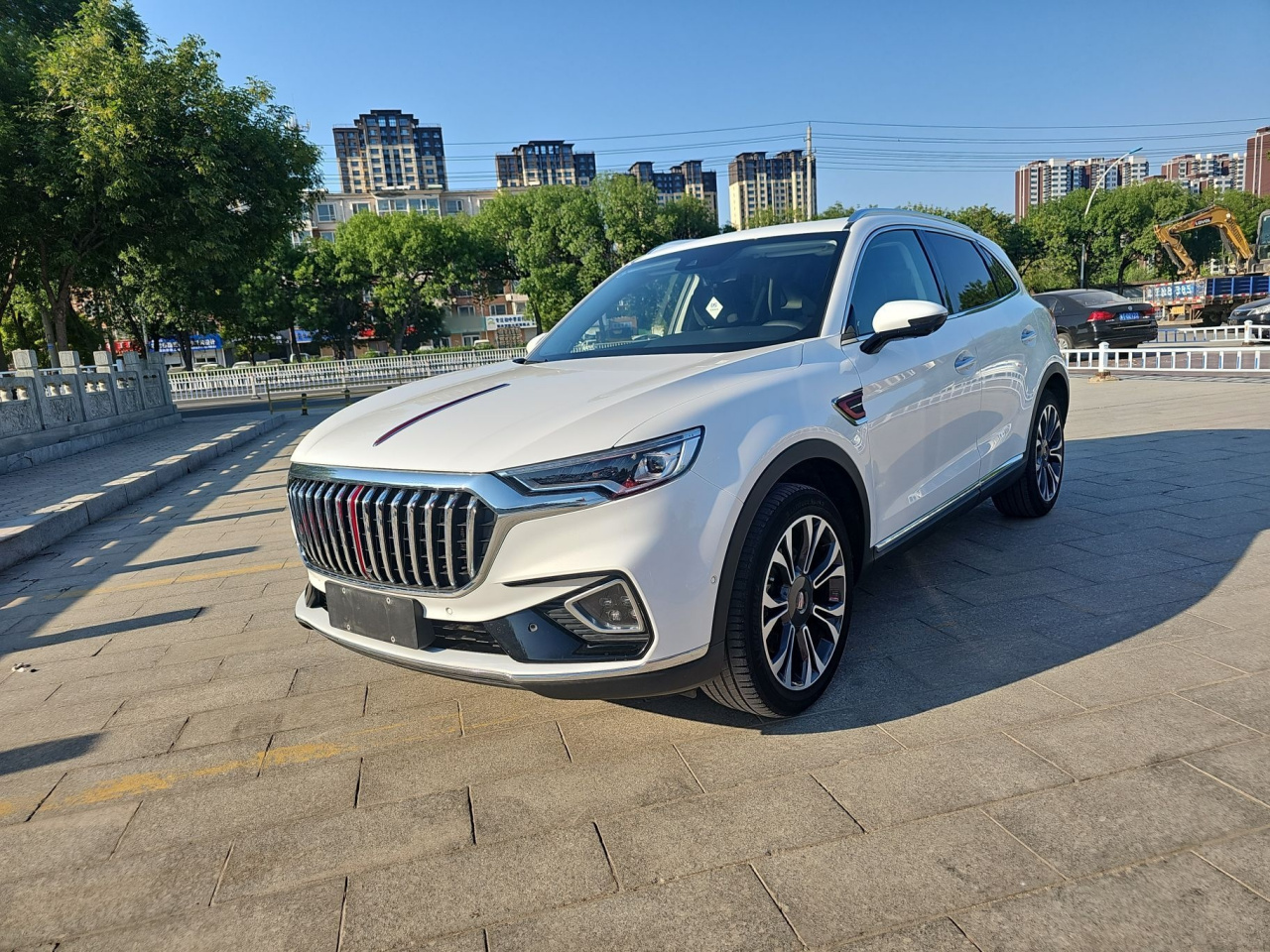HS5 2019 2.0T Connected AWD