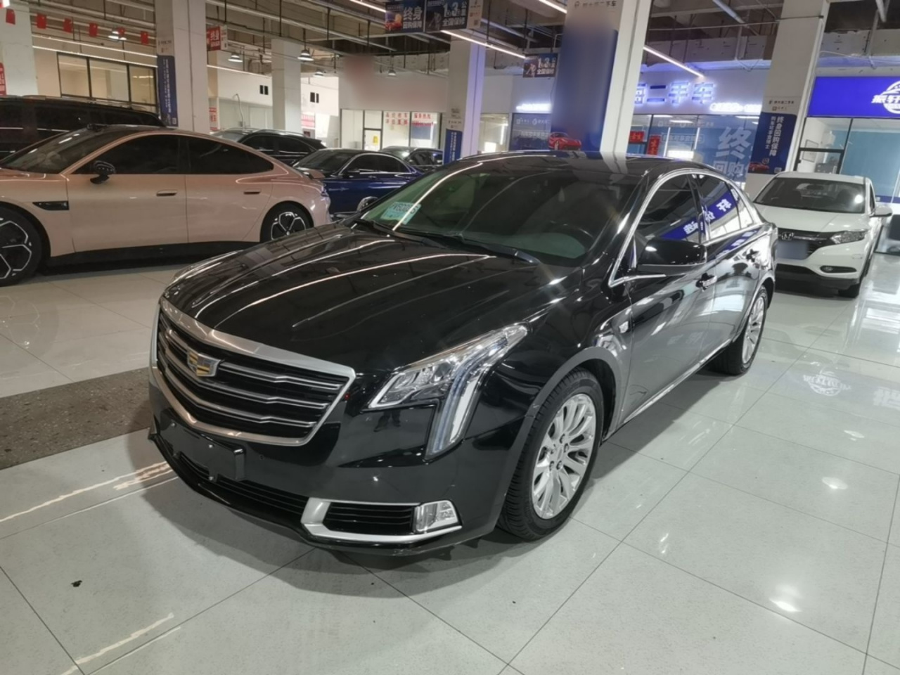 XTS 2018 28T Elite