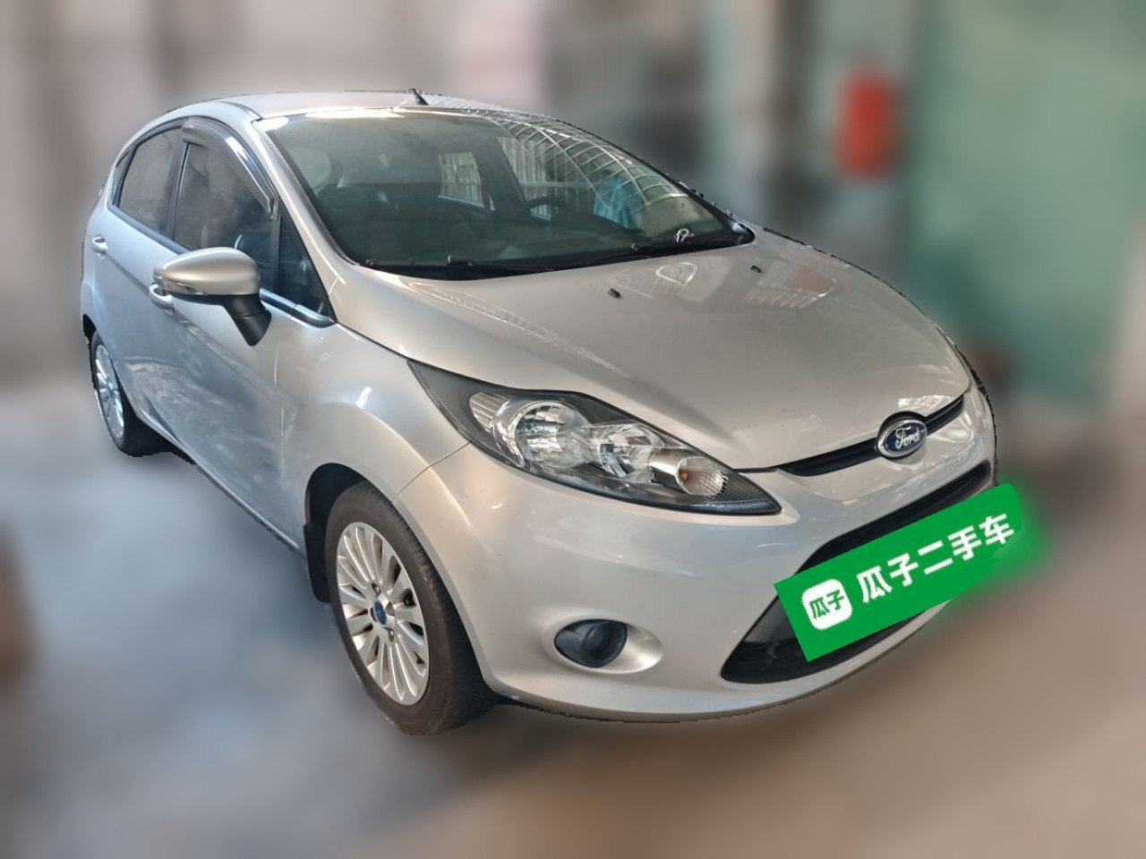 2011 Hatchback 1.5L AT Fashion photo 3