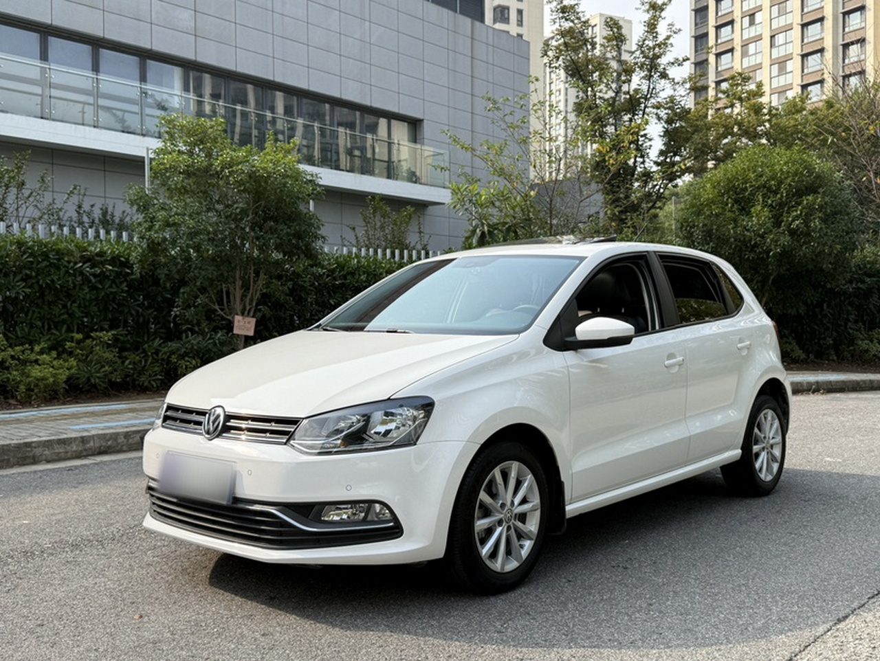 Polo 2016 1.6L AT Luxury
