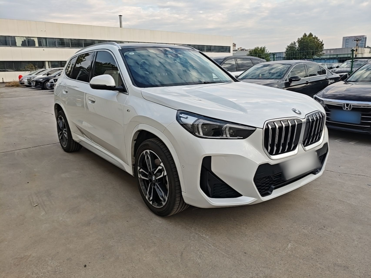 X1 2025 sDrive25Li M Sport Package photo 3