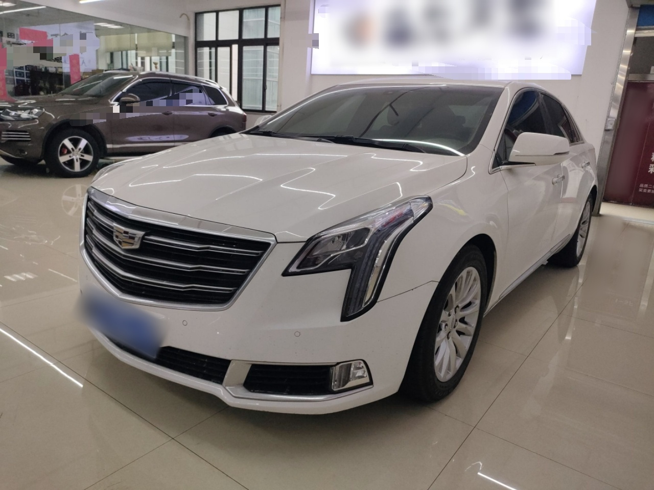 XTS 2018 28T Elite
