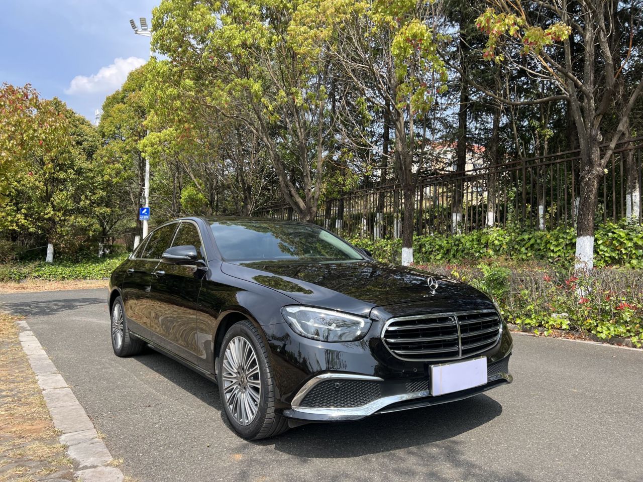 E-Class 2023 Facelift E 300 L Fashion photo 3