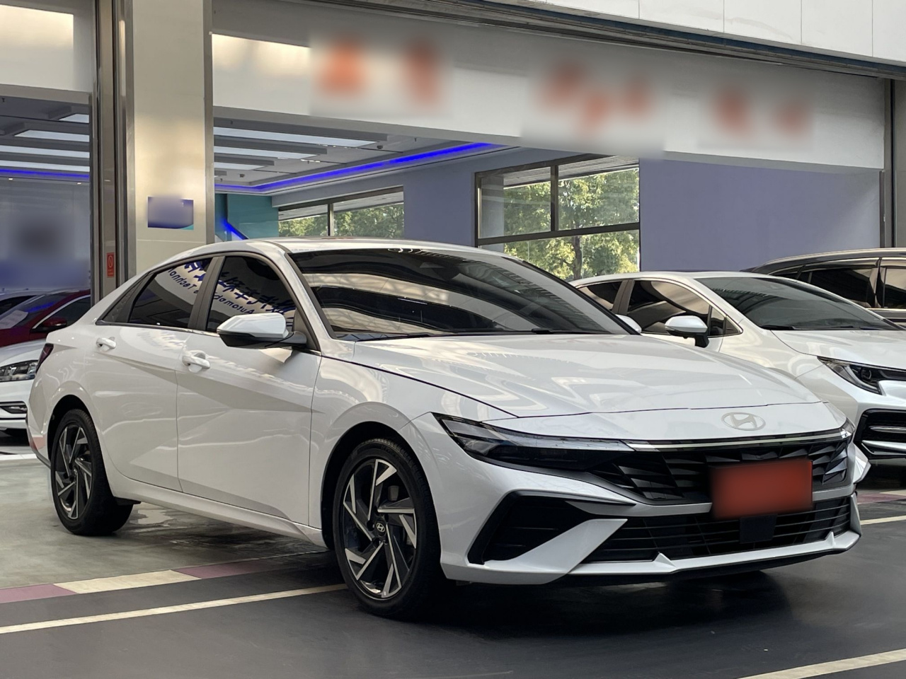 Elantra 2023 1.5L CVT LUX Premium photo 3