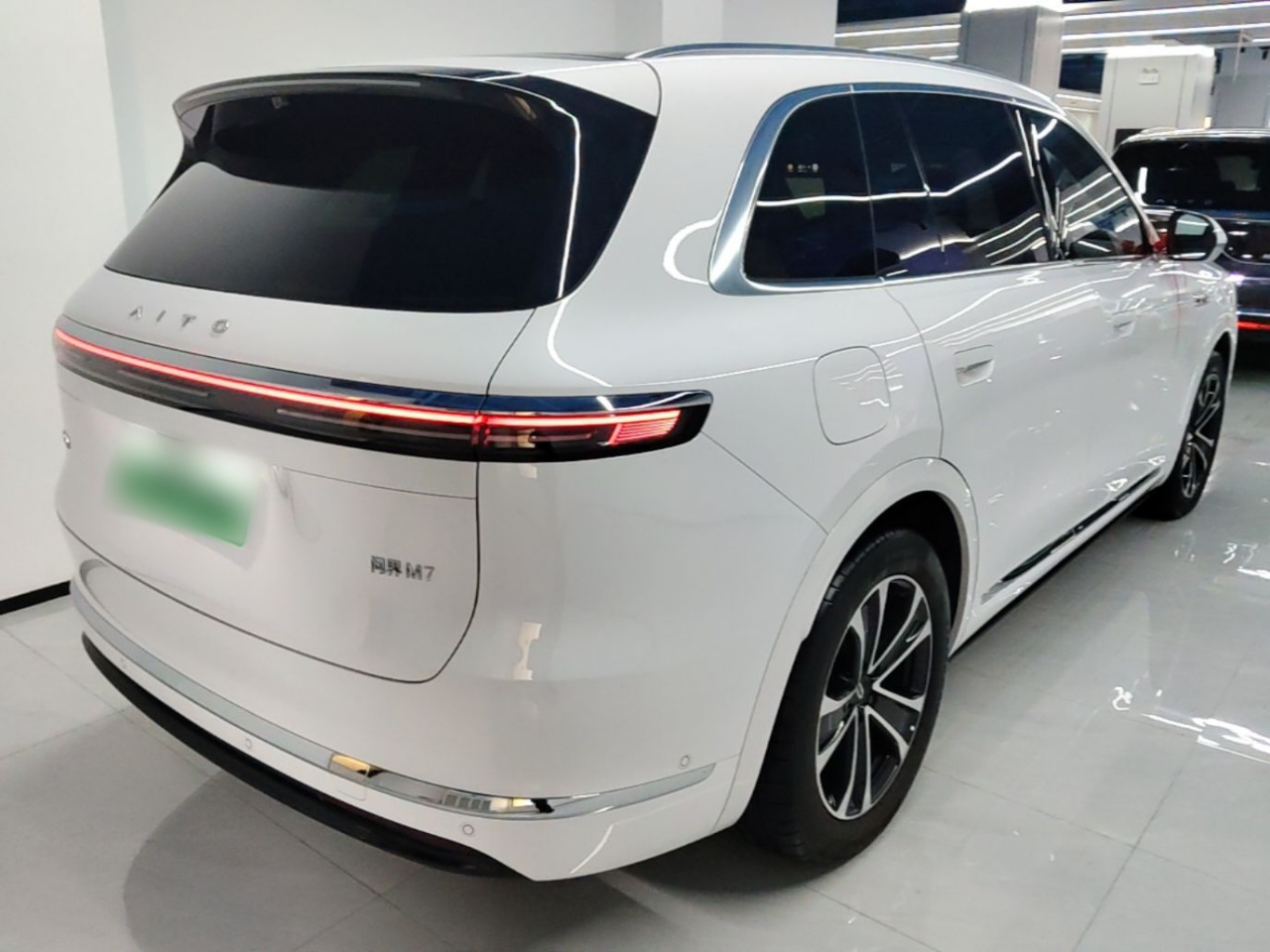 HIMA AITO M7 2026 EREV Pro+ AWD 5-Seater photo 4