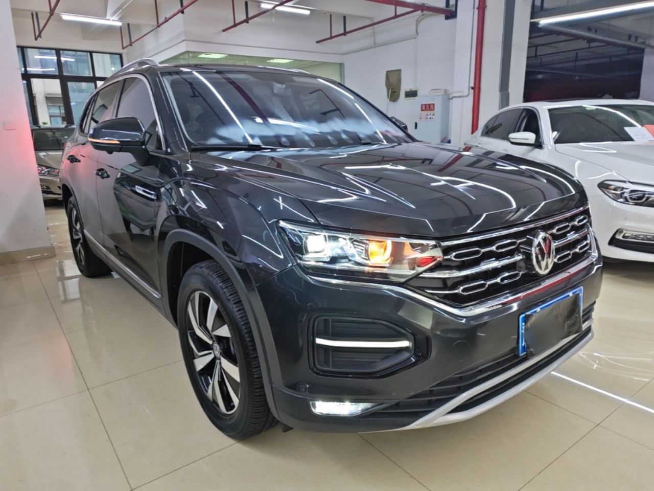 Tayron 2021 330TSI RWD Luxury Connected photo 3