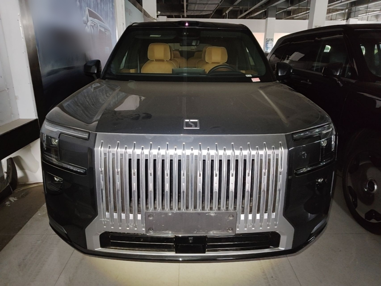 9X 2025 Ultra 70kWh 6-Seater photo 2