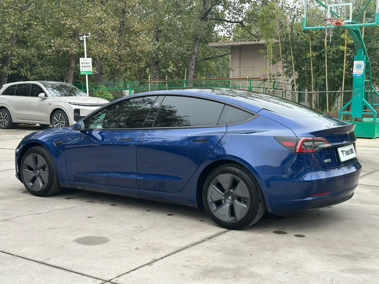 Model 3 2021 Standard Range RWD Upgraded photo 4