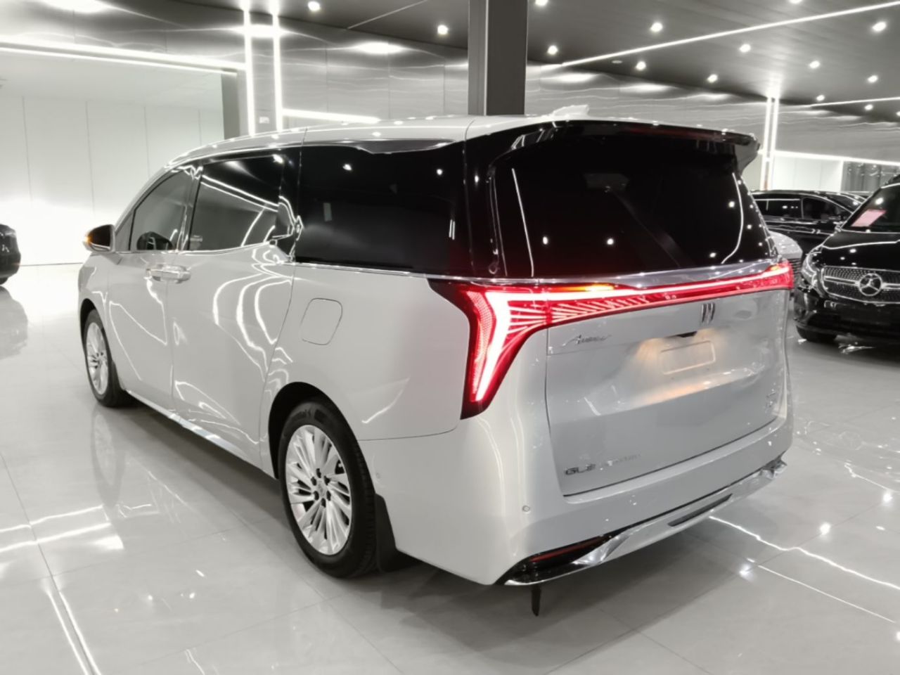 2025 2.0T 6-Seater photo 4