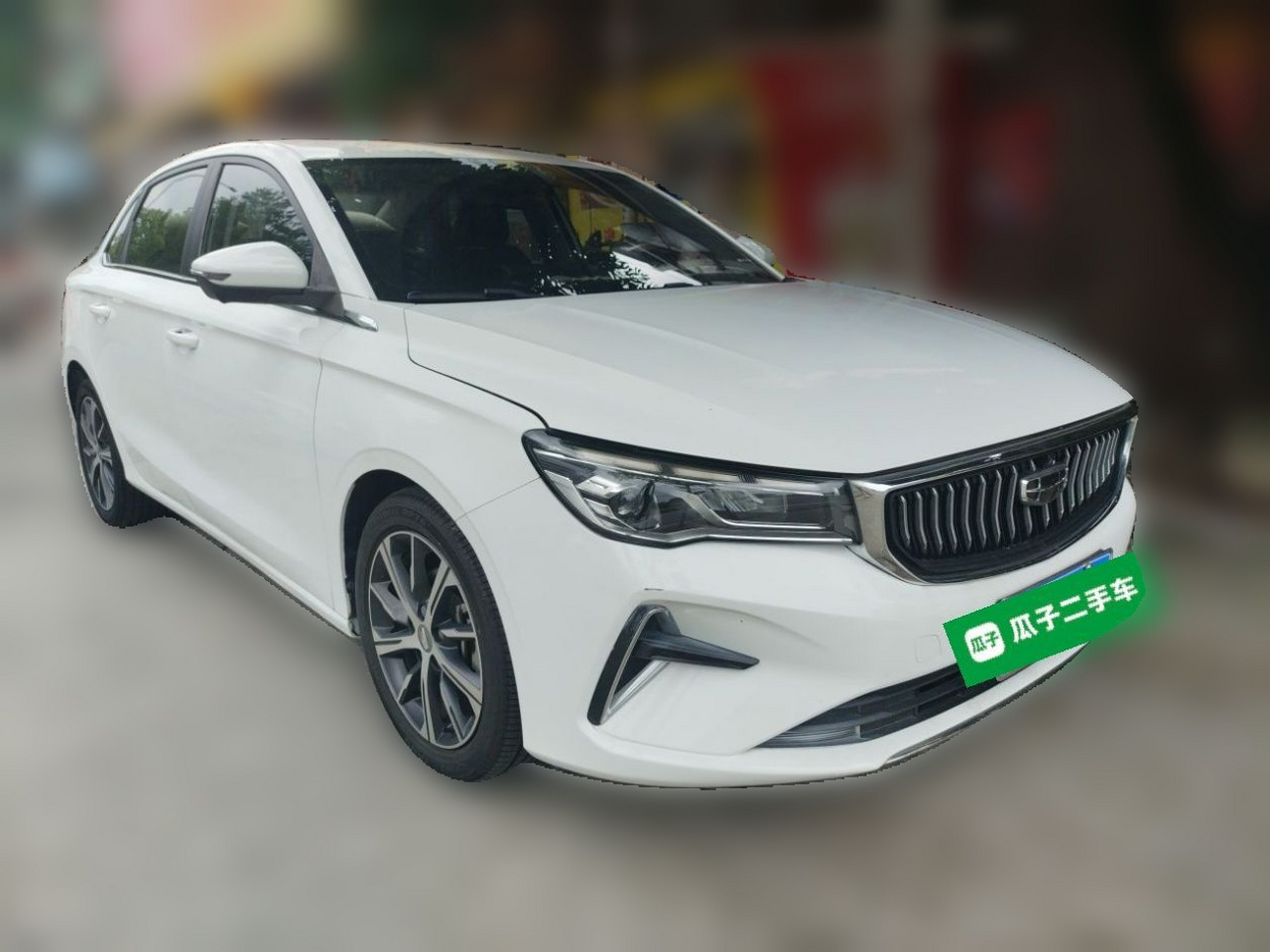 Emgrand 2022 4 1.5L CVT Premium photo 3