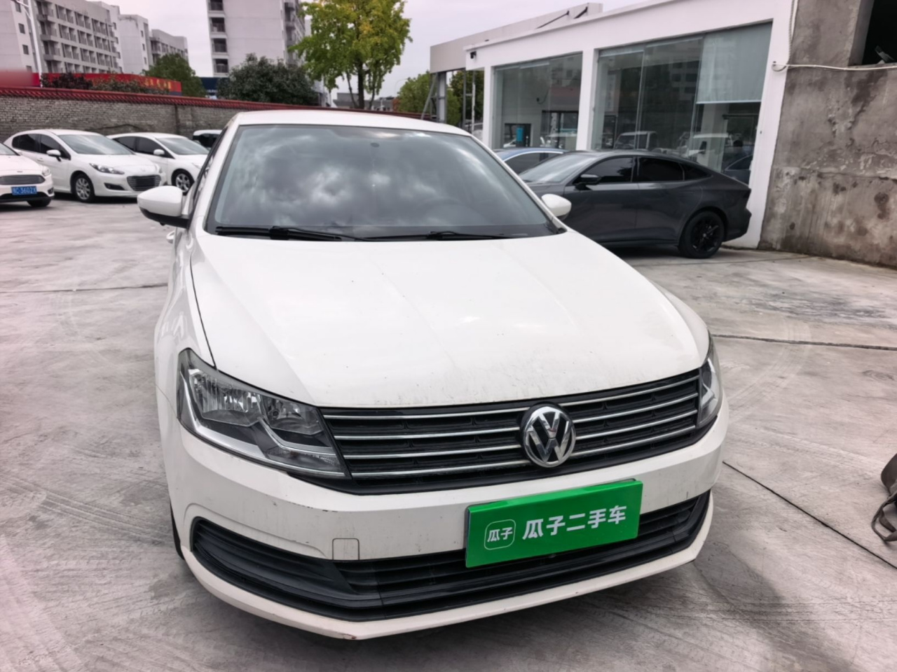 Lavida 2017 1.6L AT photo 2