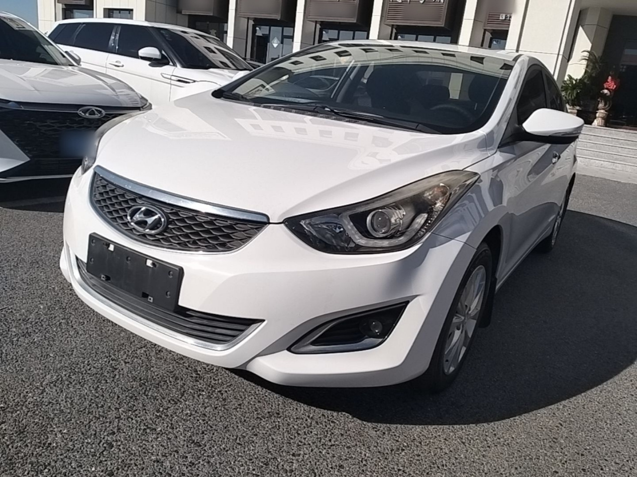 Elantra 2016 1.6L MT Premium