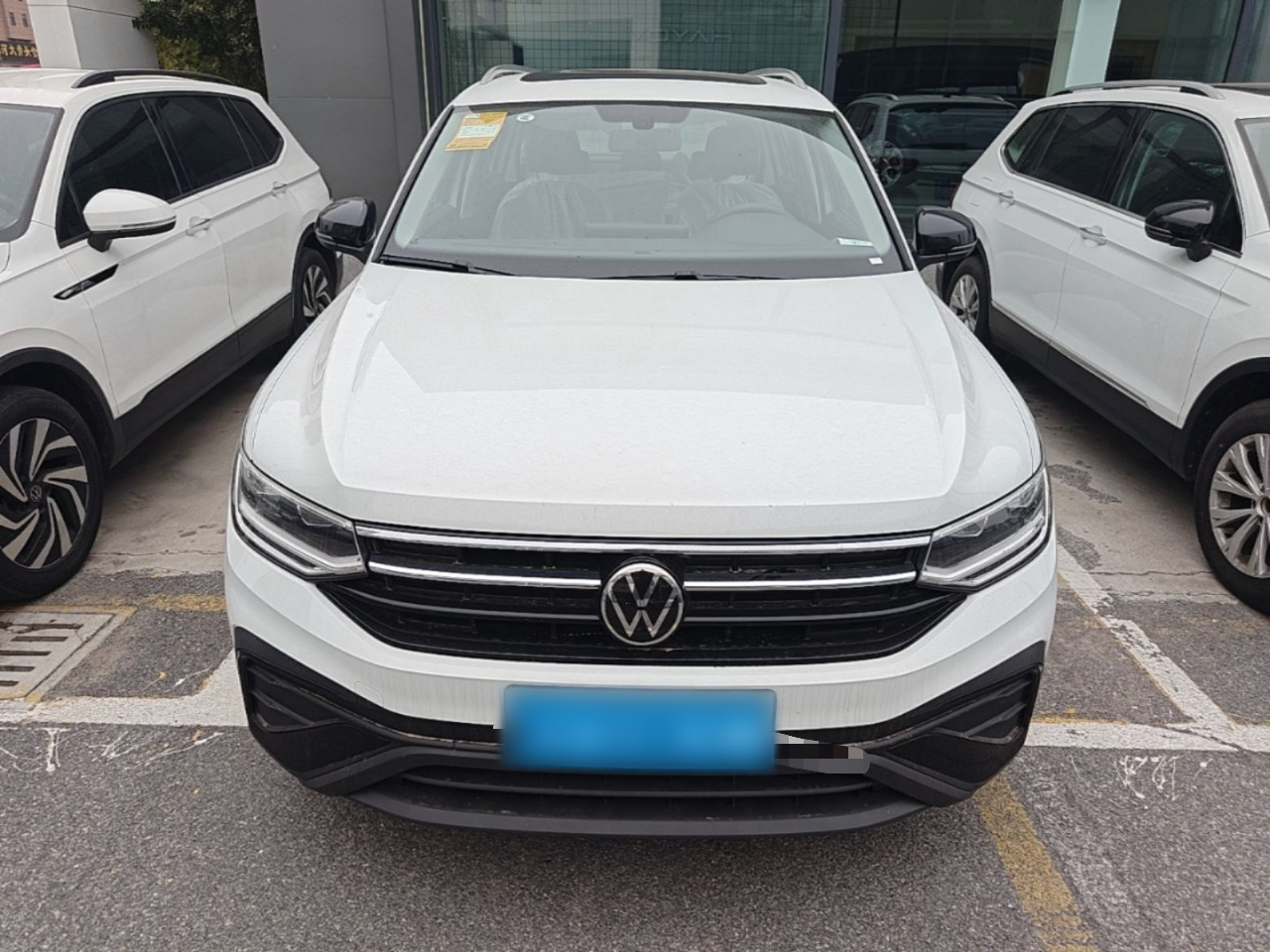 Tiguan L 2025 300TSI AT RWD photo 2