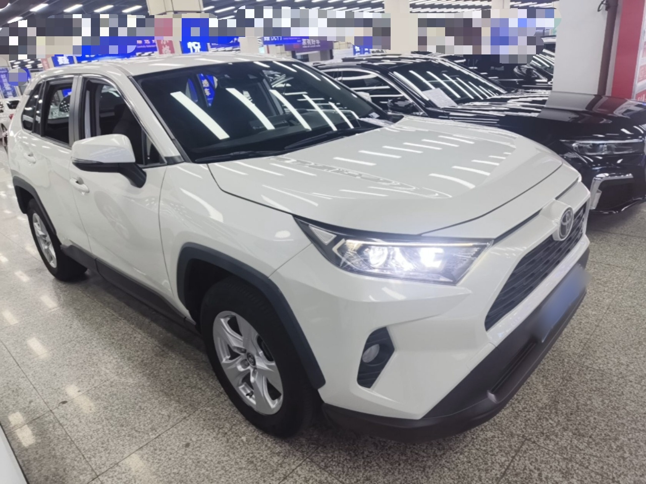 RAV4 2020 2.0L CVT RWD photo 3