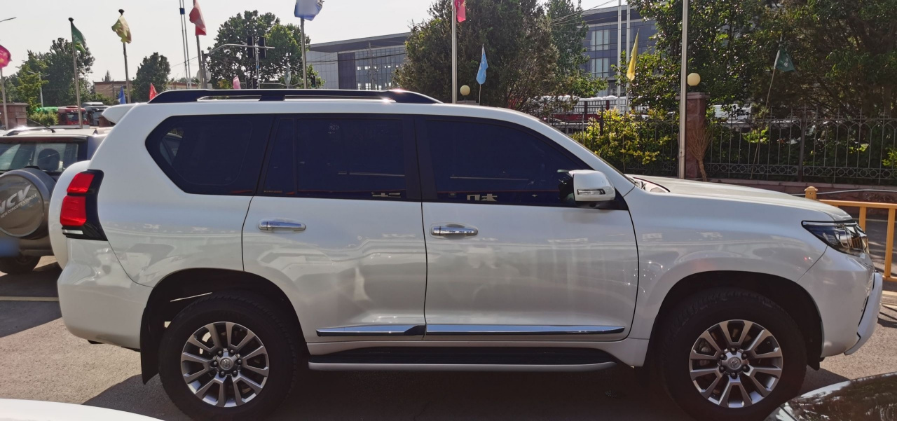 Prado 2018 3.5L AT TX-L photo 2
