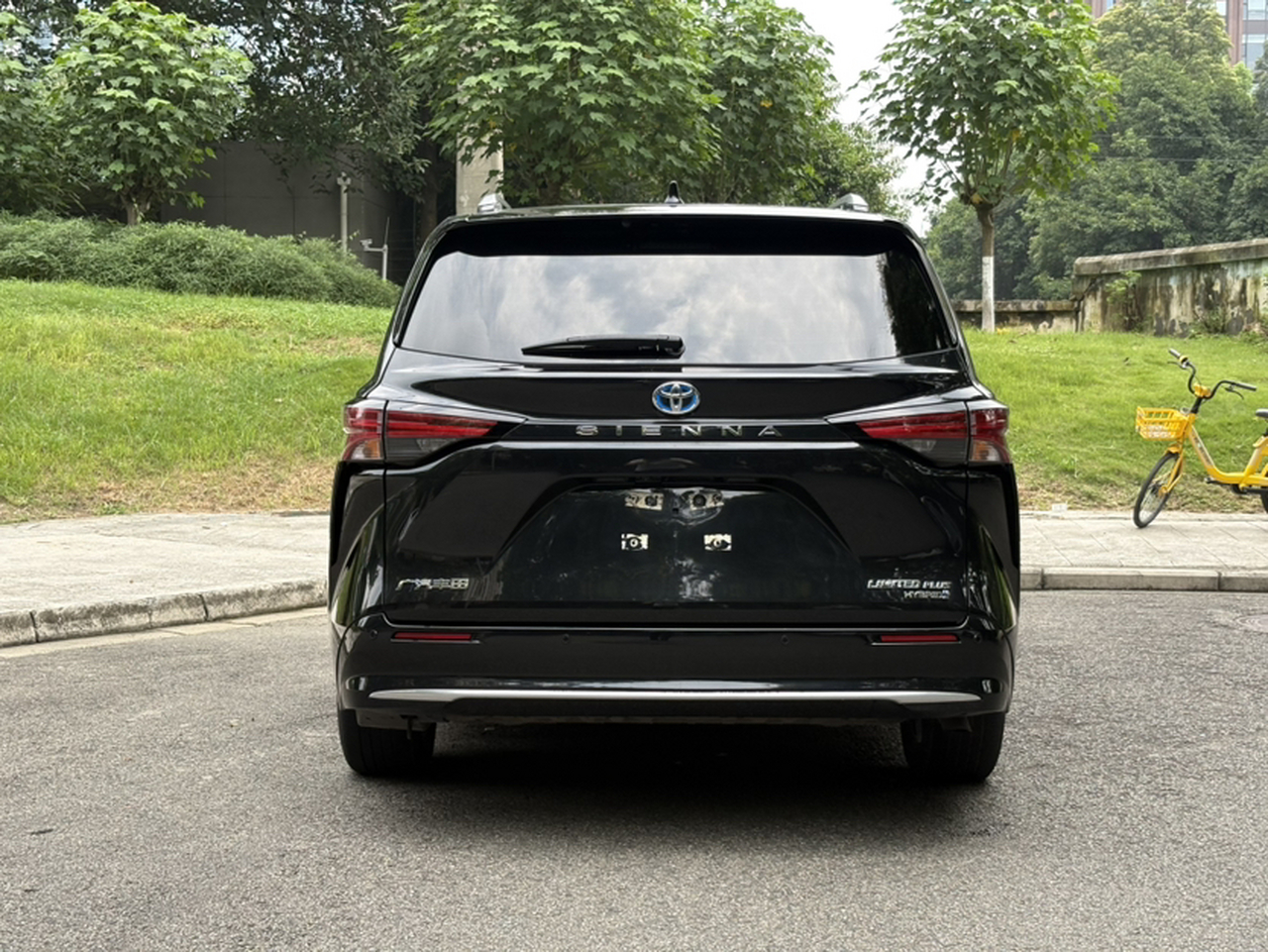 Sienna 2021 2.5L Hybrid Supreme photo 3