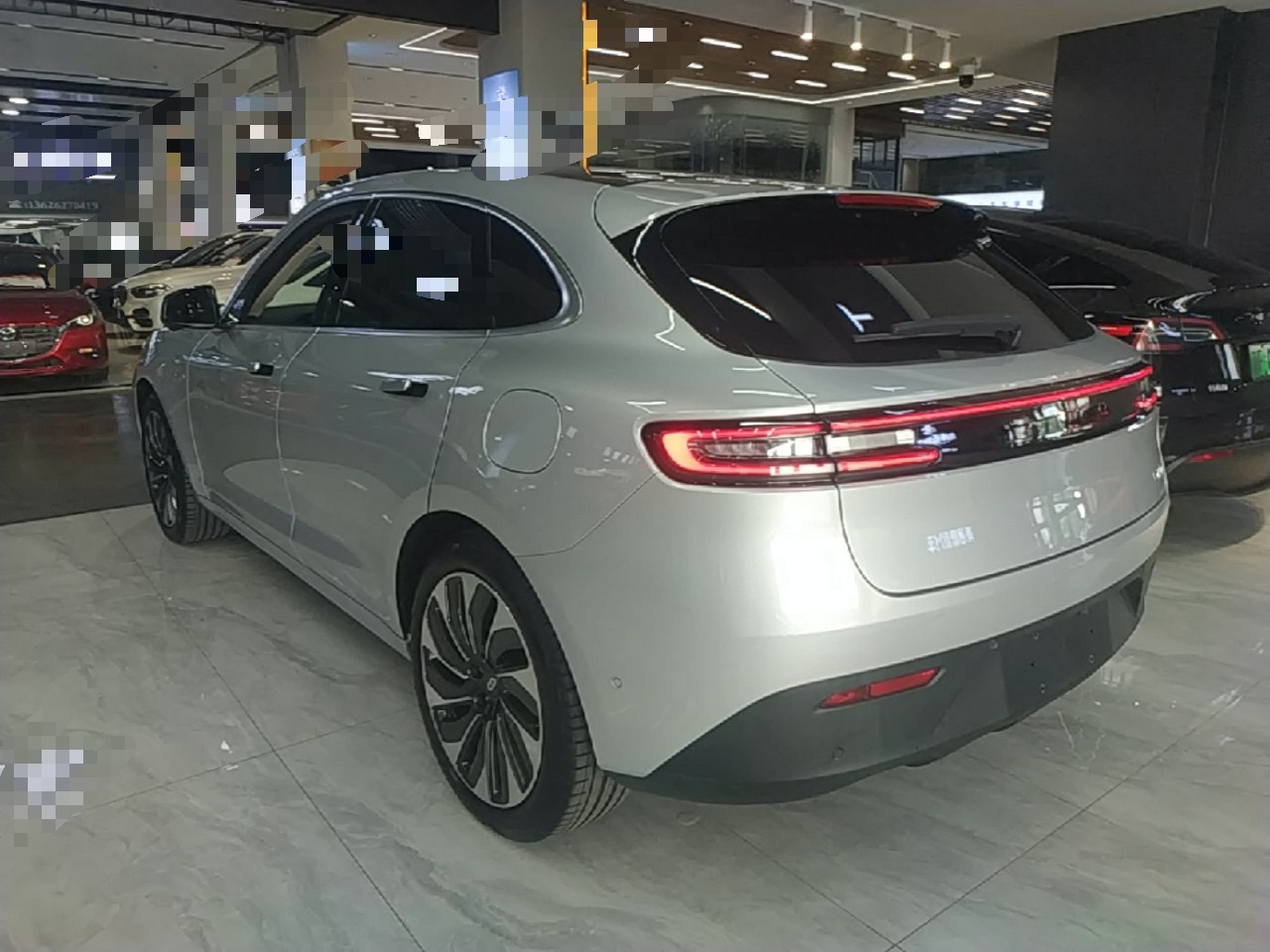 HIMA AITO M5 2022 EREV AWD Performance photo 4