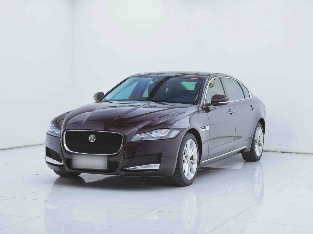 XFL 2020 XFL 2.0T P250 RWD Luxury